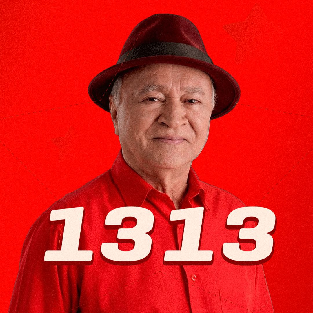 Fernando Ferro com o número 1313 em fundo vermelho